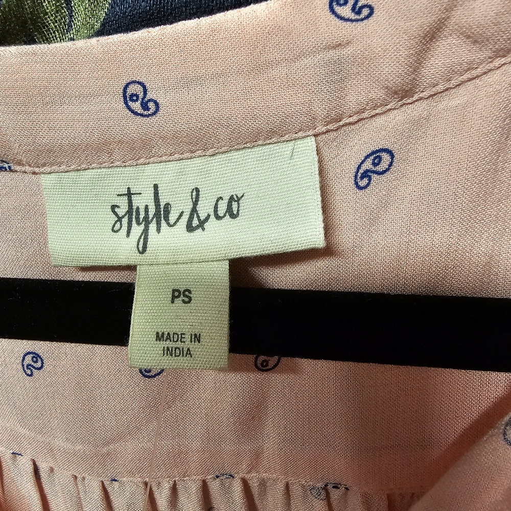 🆕 Style & Co Pastel Pink Button Down Blouse with Cap Sleeves size PS - Picture 2 of 5